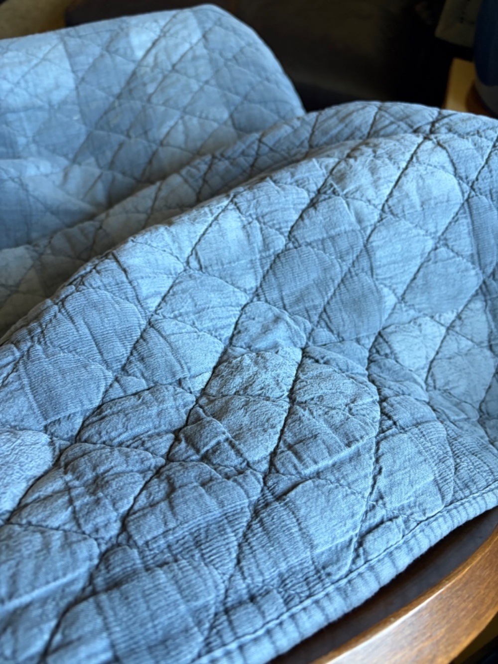 Hardly used Brooks Brothers lightweight Chambray quilt - Picture 2 of 8